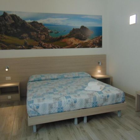 Mio & Tuyo Hotell Santa Teresa Gallura Exteriör bild
