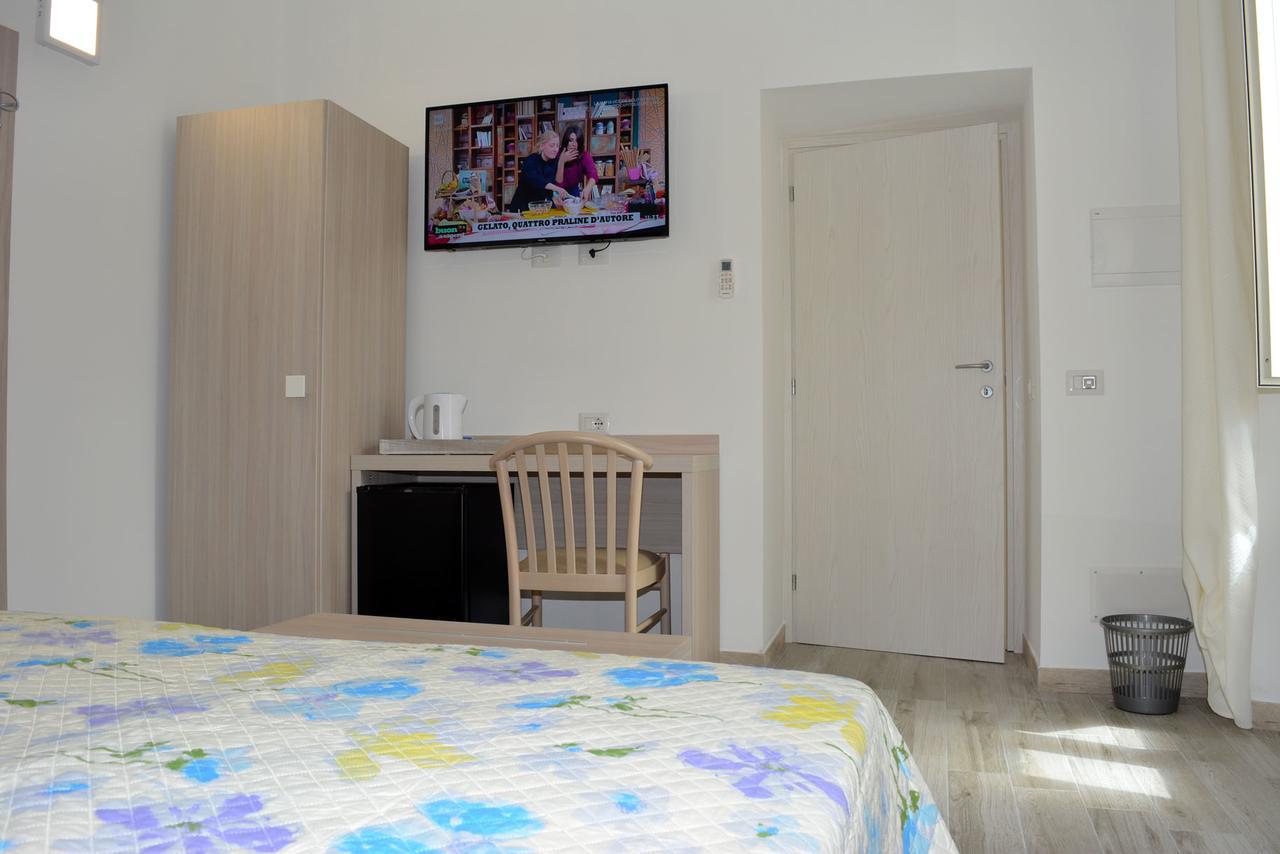 Mio & Tuyo Hotell Santa Teresa Gallura Exteriör bild