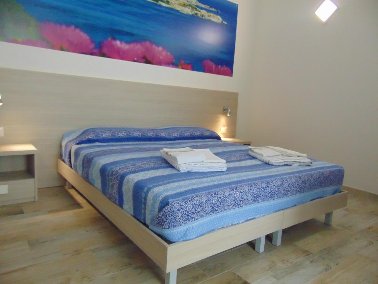 Mio & Tuyo Hotell Santa Teresa Gallura Exteriör bild
